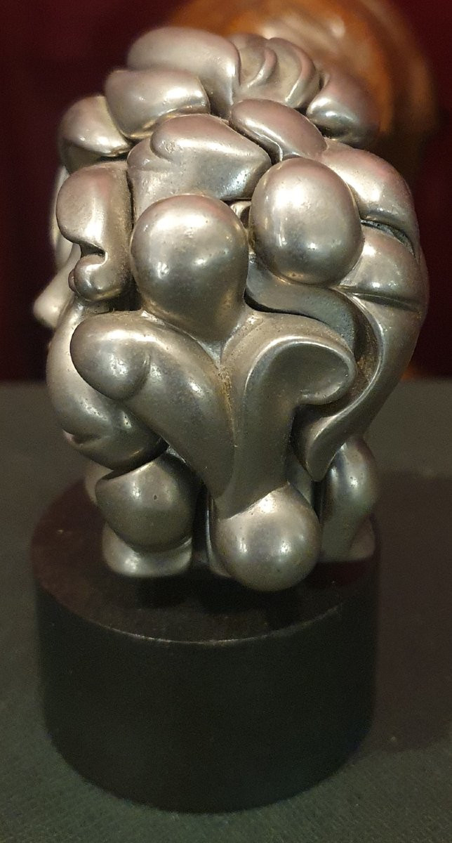 Sculpture « Portrait de Michèle » par Miguel Berrocal (1933–2006) et livre de montage-photo-3