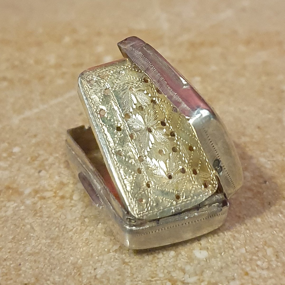 Vinaigrette de poche argent sterling et intérieur vermeil, Birmingham, 1825, Thomas Newbold