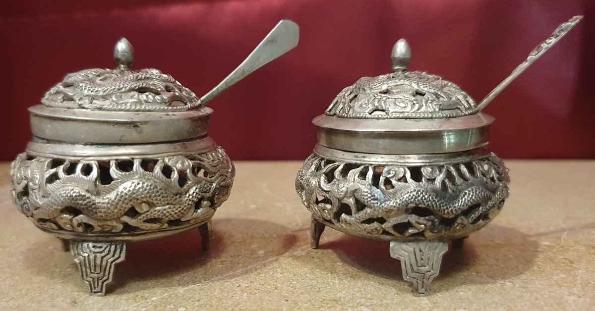 Paire de salerons tripodes, travail sino-indochinois, premier quart du XXᵉ siècle-photo-1