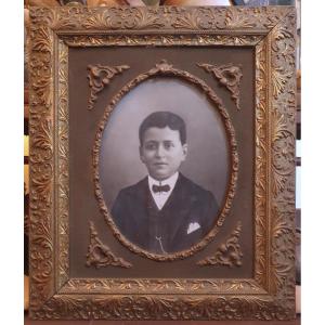 portrait photographique ancien d’enfant dans son cadre d’origine – fin XIXᵉ / début XXᵉ siècle