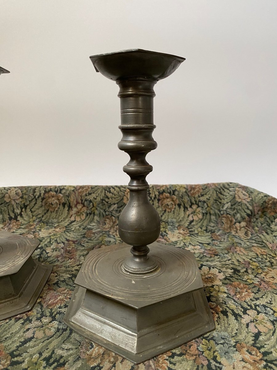 Rare Paire De Bougeoirs Chandeliers Italoen En étain-photo-2