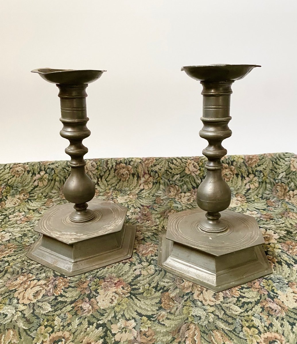 Rare Paire De Bougeoirs Chandeliers Italoen En étain