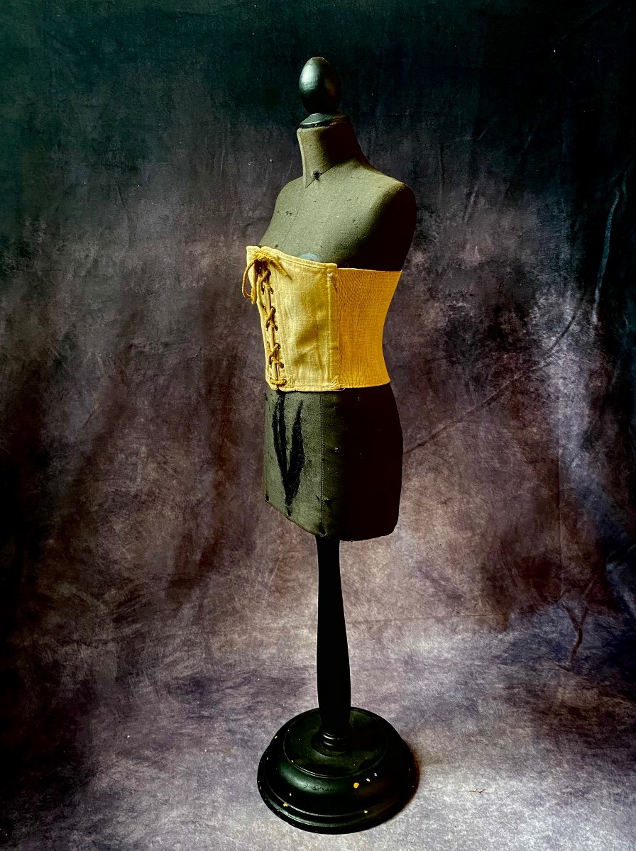 Antique Mannequin With Vintage Corset-photo-4