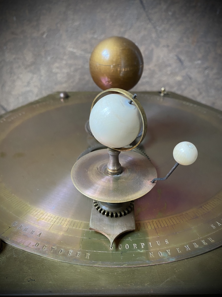 Rare planétarium orrery de table à mécanisme à ressort-photo-1