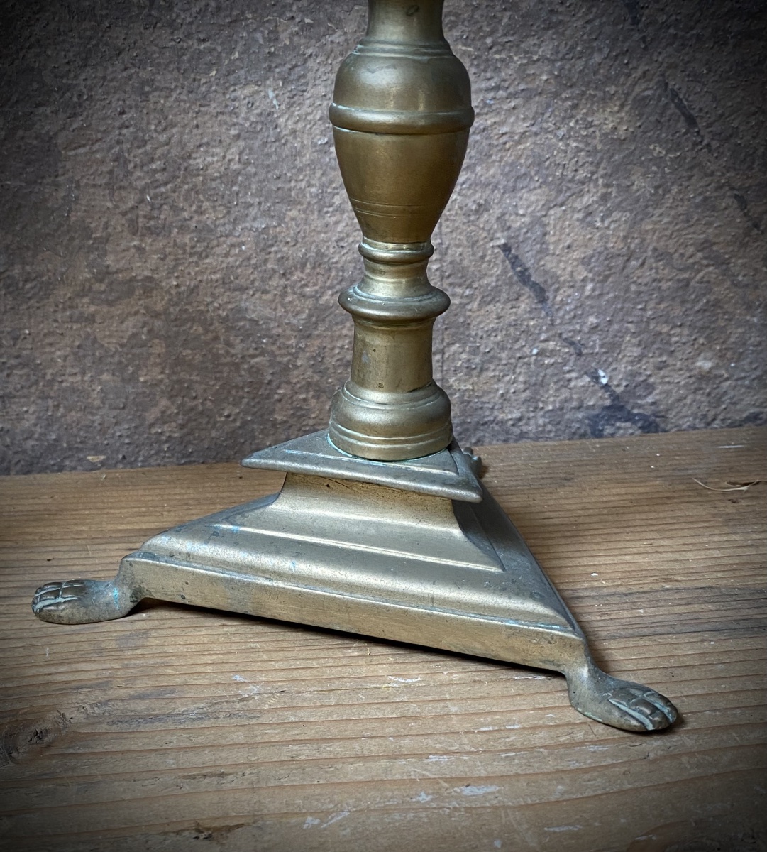 Paire de candélabres baroques en laiton - Italie centrale, XVIIe siècle