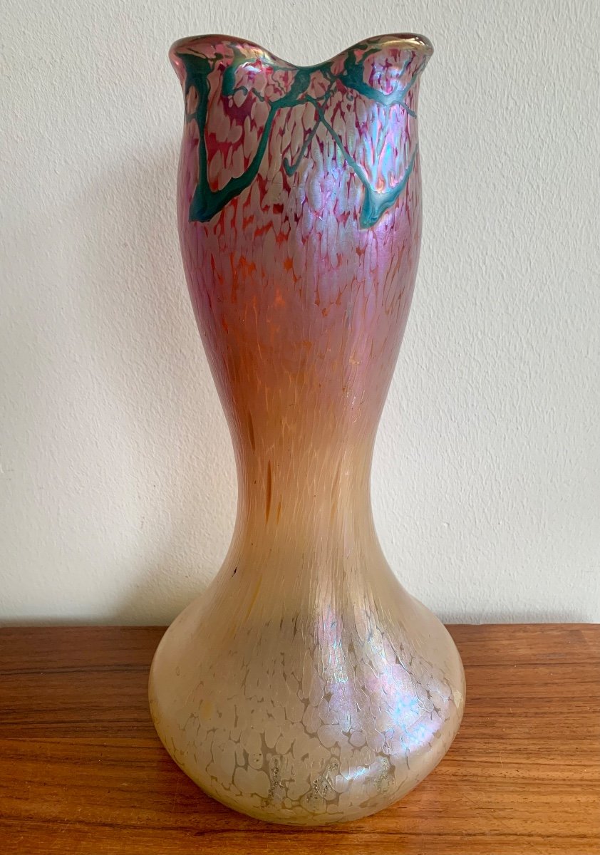 Art Nouveau Vase In Iridescent Glass-photo-2