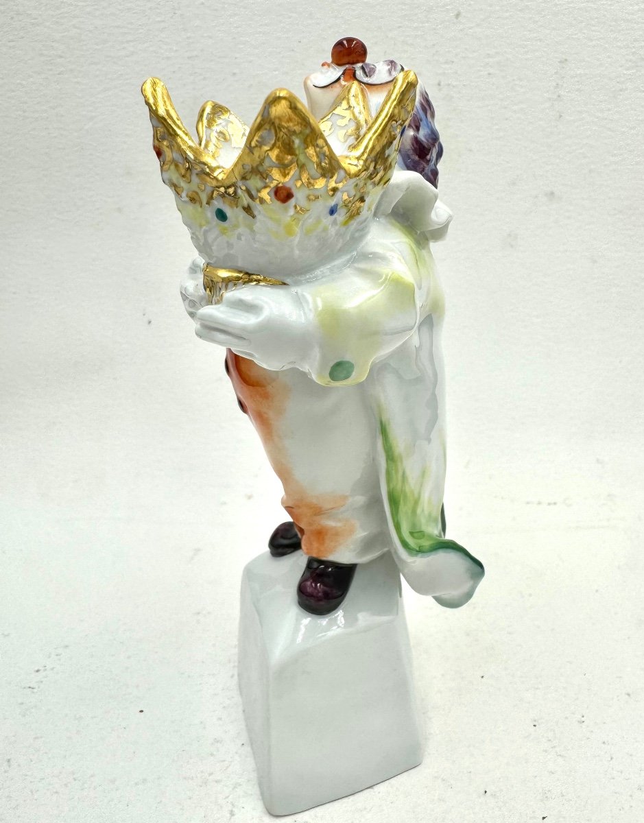 Meissen - Clown Figurine, Crown On Arm By Jörg Danielczyk-photo-3