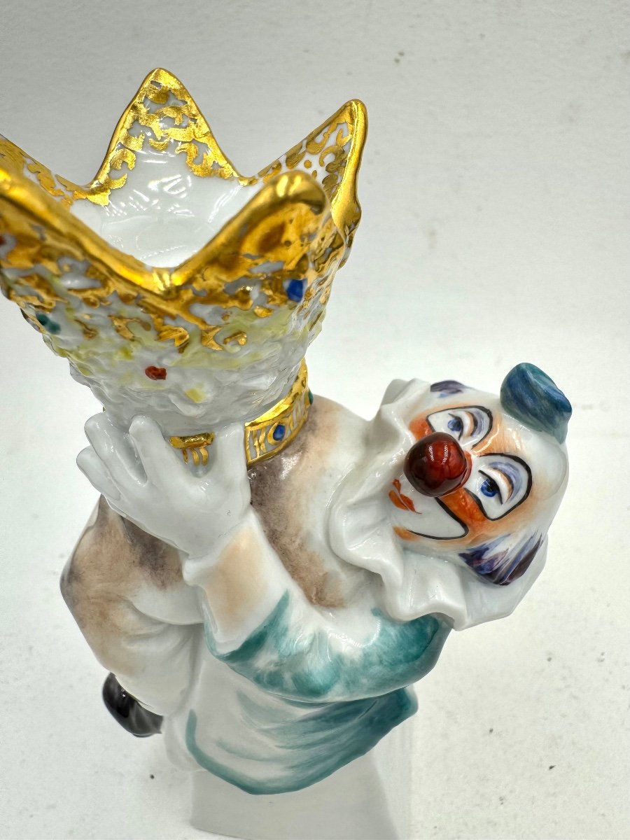 Meissen - Clown Figurine, Crown On Stomach By Jörg Danielczyk-photo-1