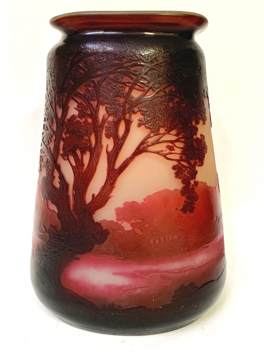 Gallé, Vase With Lake Landscape Decor 