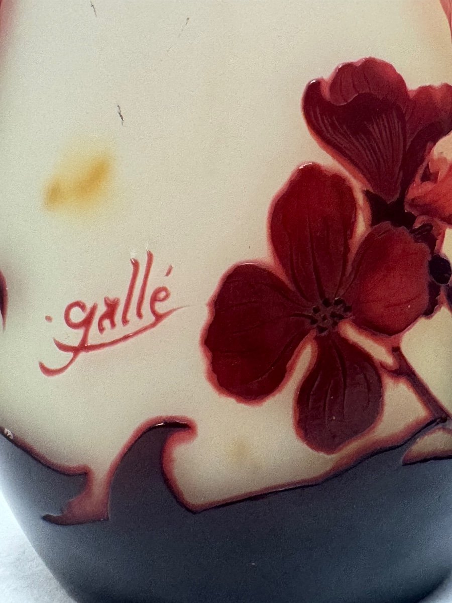 Gallé - Vase Decorated With Red Flowers -photo-1