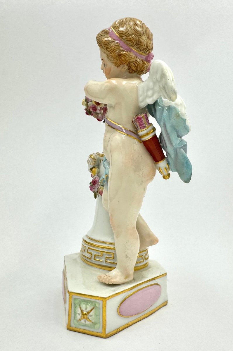 Meissen Porcelain Cupid Figure “i Crown Them”-photo-1