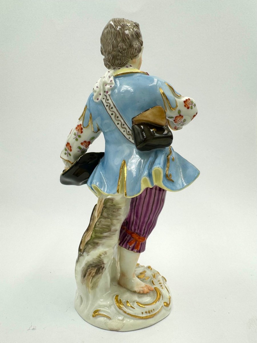 Meissen Porcelain Figurine - Child Gardener With Hat In Hand-photo-4