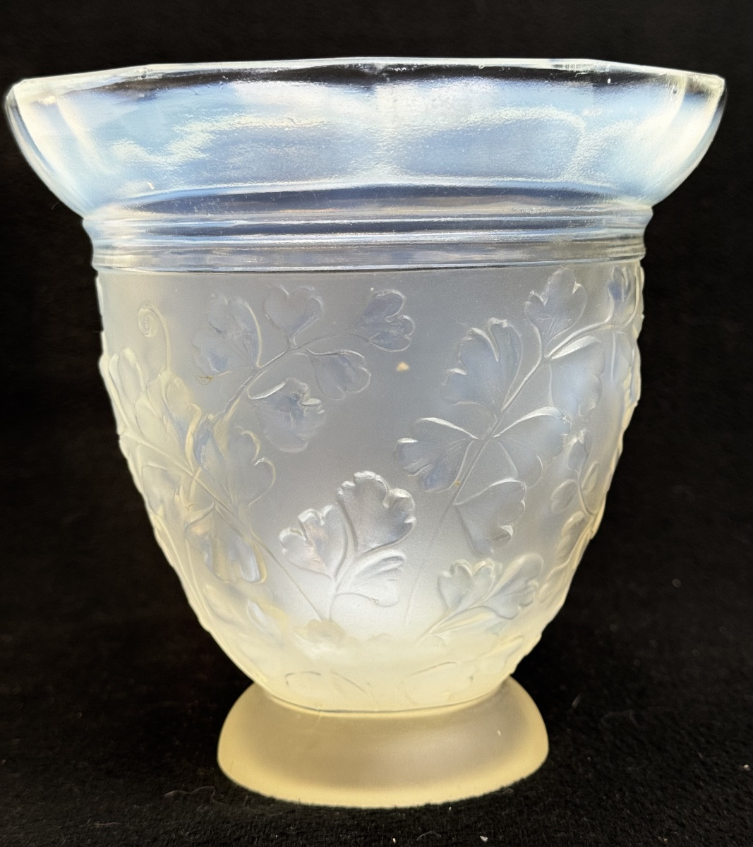 Etling - Opalescent Glass Vase With Maidenhair Fern Decor-photo-2