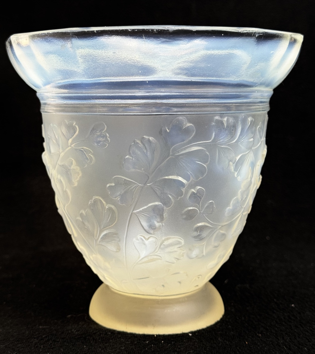Etling - Opalescent Glass Vase With Maidenhair Fern Decor-photo-3