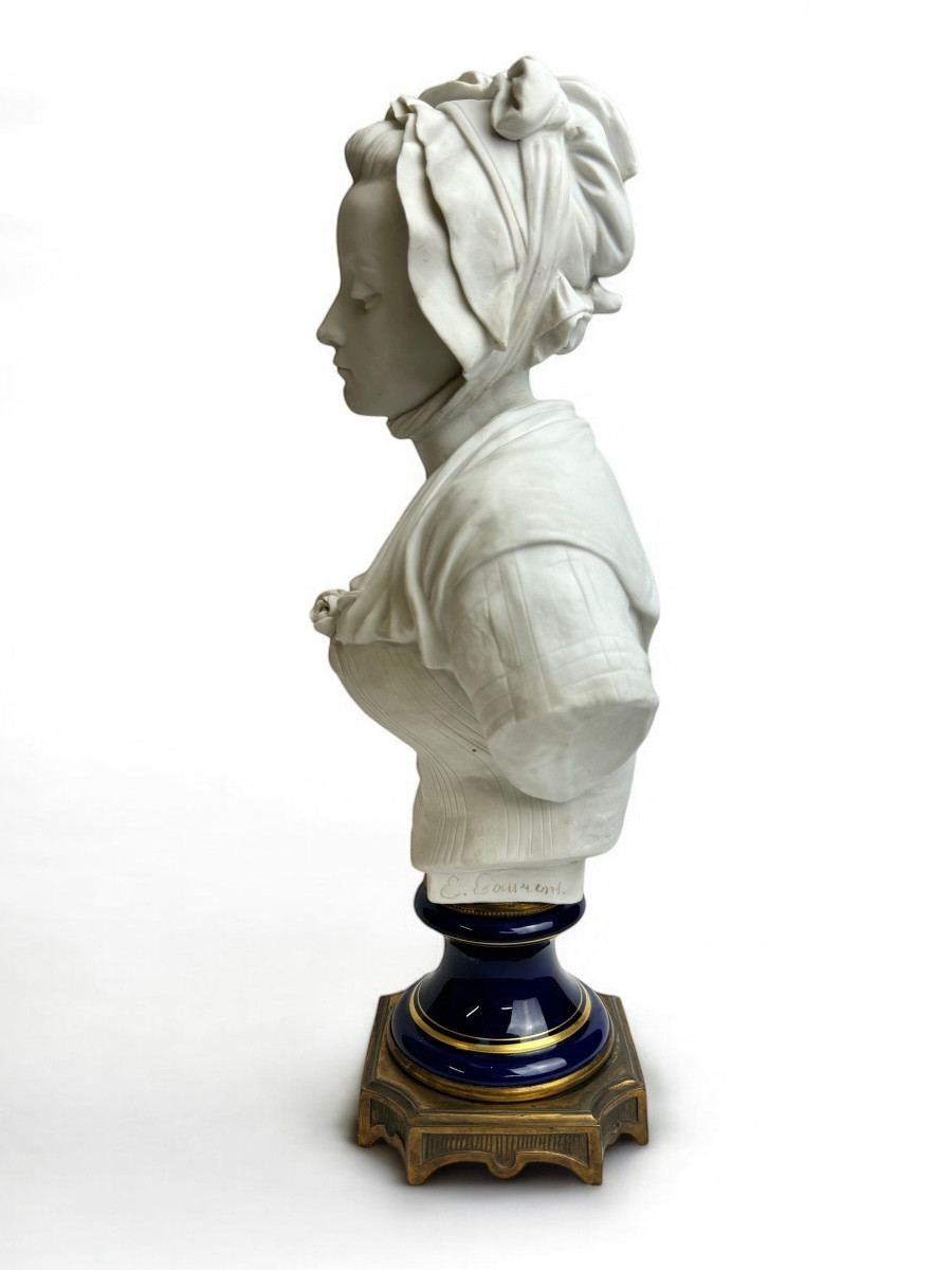 E. Laurent - Biscuit Bust Of A Young Girl With A Rose-photo-4