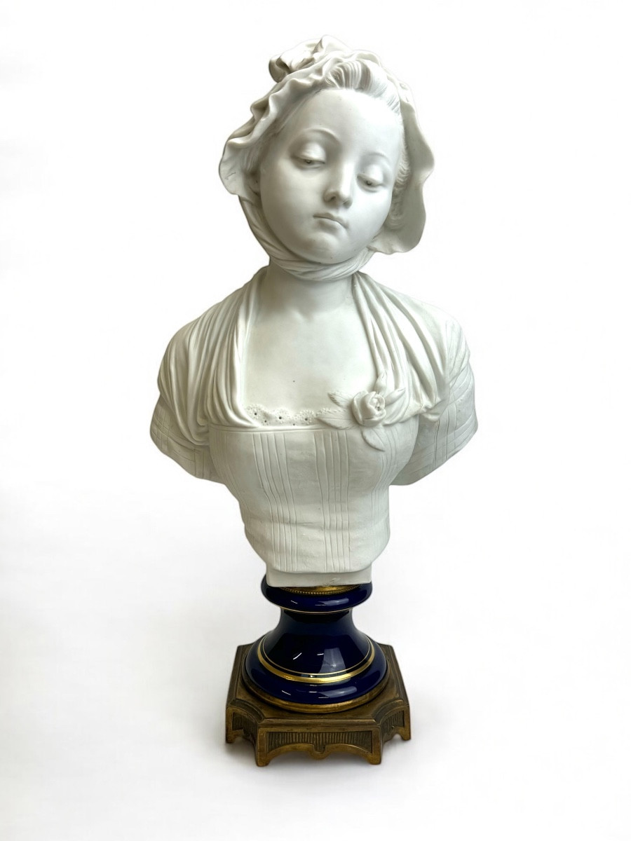 E. Laurent - Biscuit Bust Of A Young Girl With A Rose