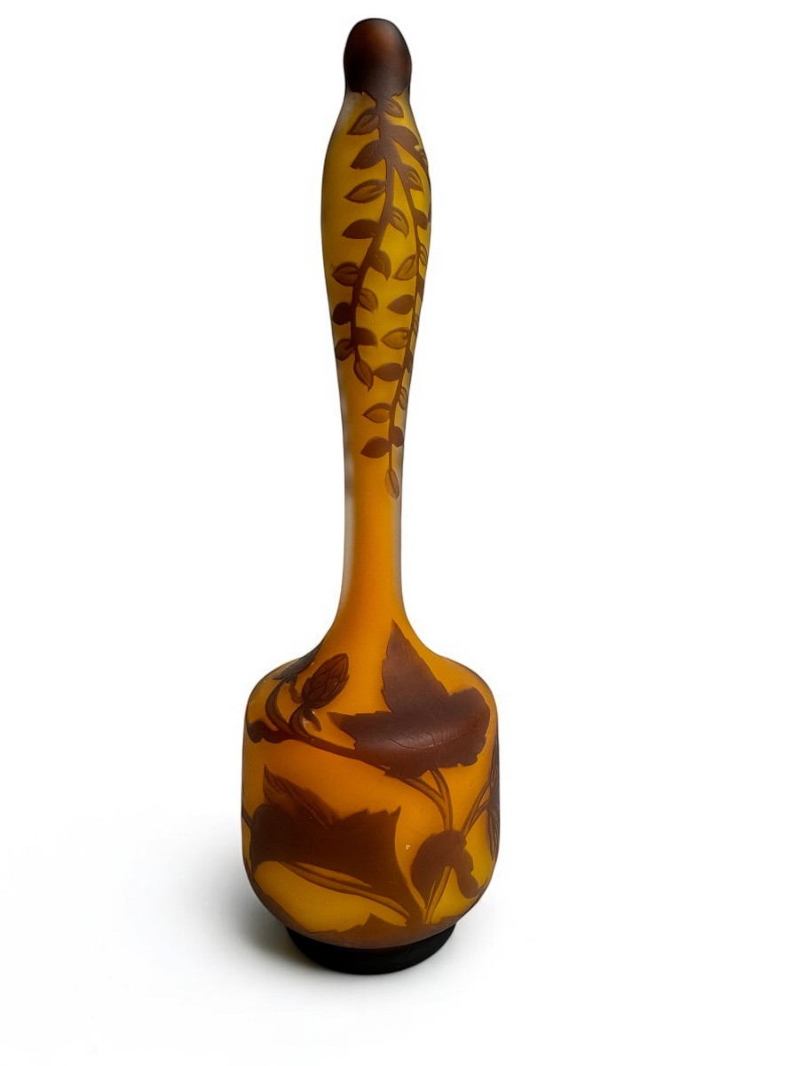 Richard - Single Flower Vase With Wild Hops Decoration -photo-2