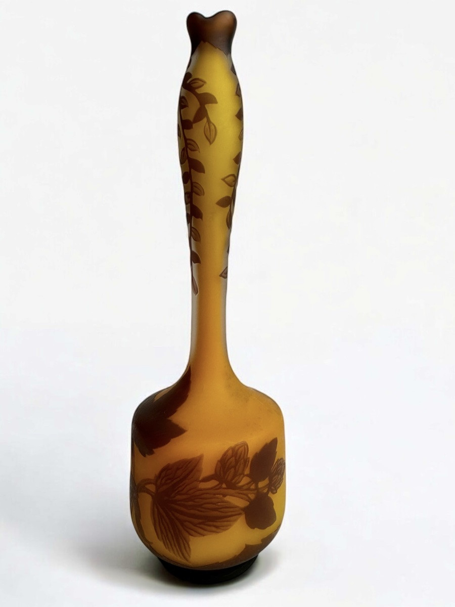 Richard - Single Flower Vase With Wild Hops Decoration -photo-2