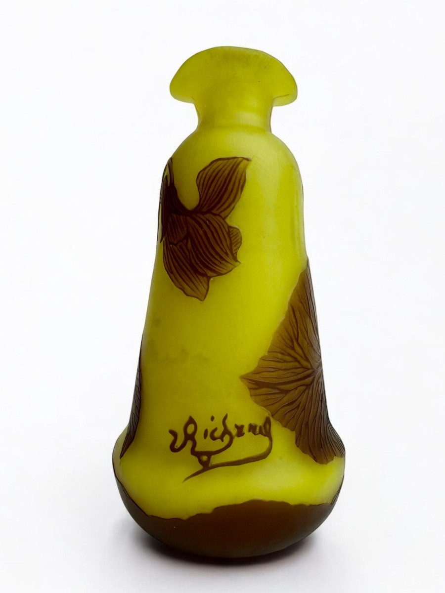 Richard - Vase With Floral Decoration -photo-3