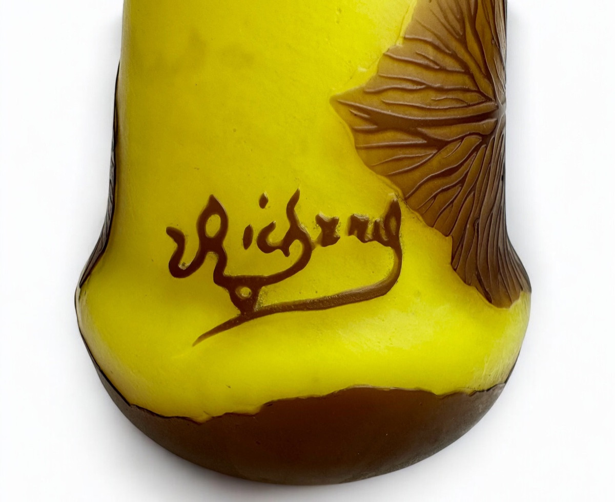 Richard - Vase With Floral Decoration -photo-2