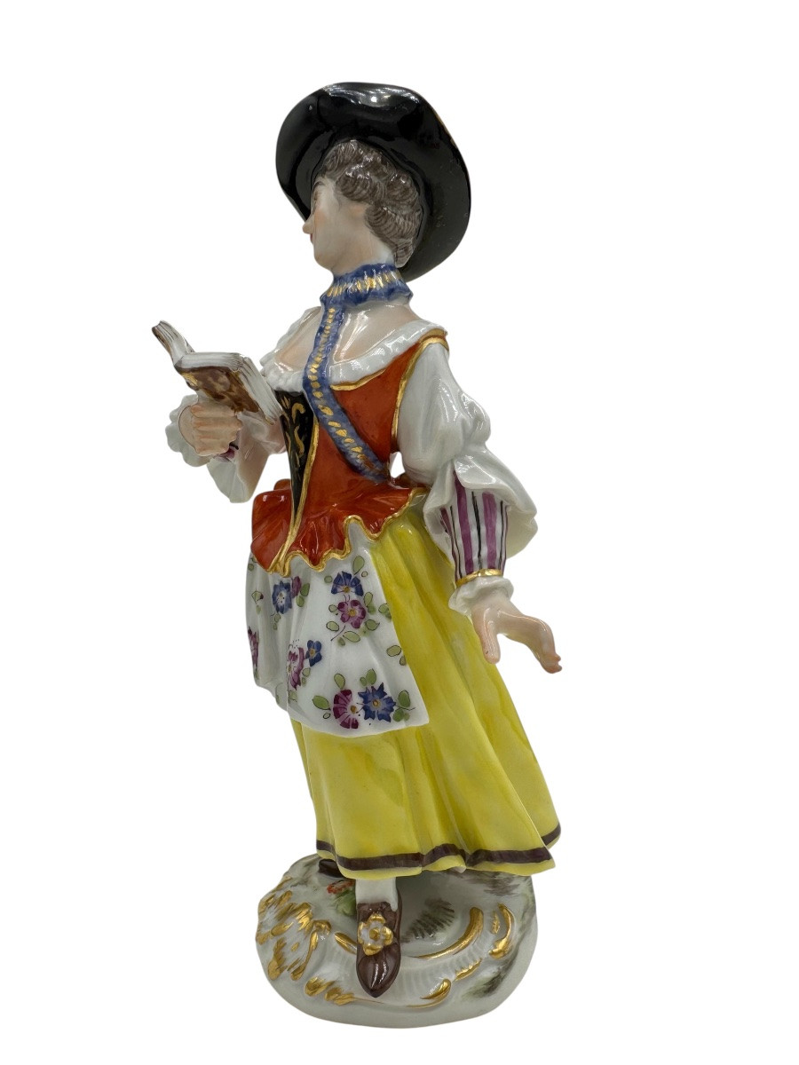 Meissen - Figurine En Porcelaine Chanteuse De La Chapelle Galante-photo-3