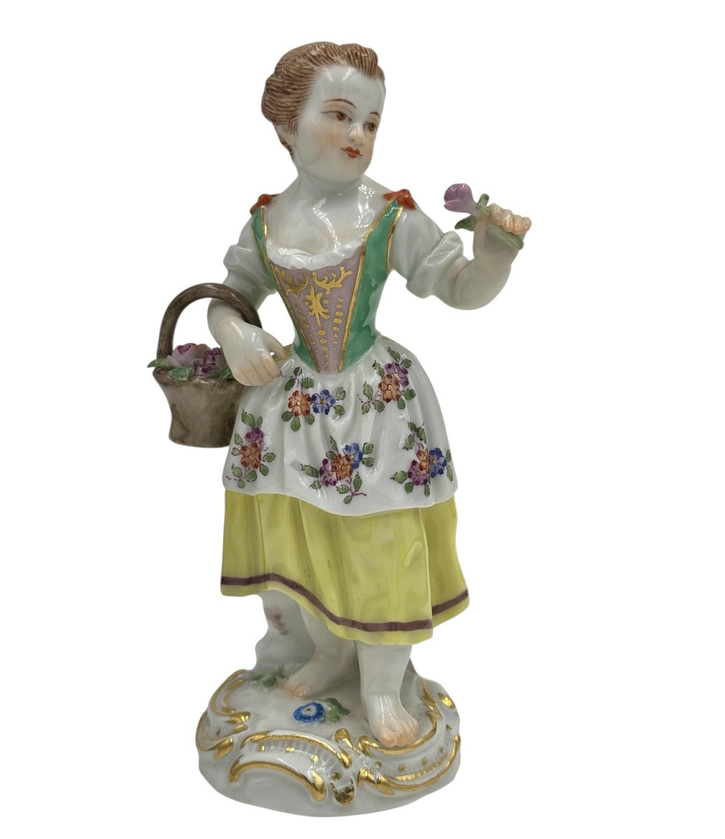 Proantic: Meissen - Porcelain Figurine Of A Child Gardener