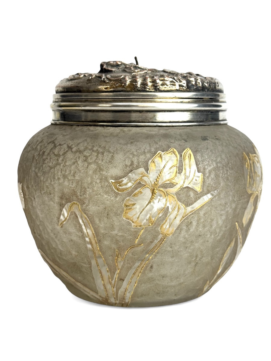 Victor Saglier - Candy Box Decorated With Lilies And Thistles -photo-4
