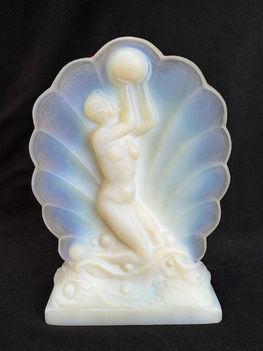 Sculpture Art Déco en verre opalescent-photo-1