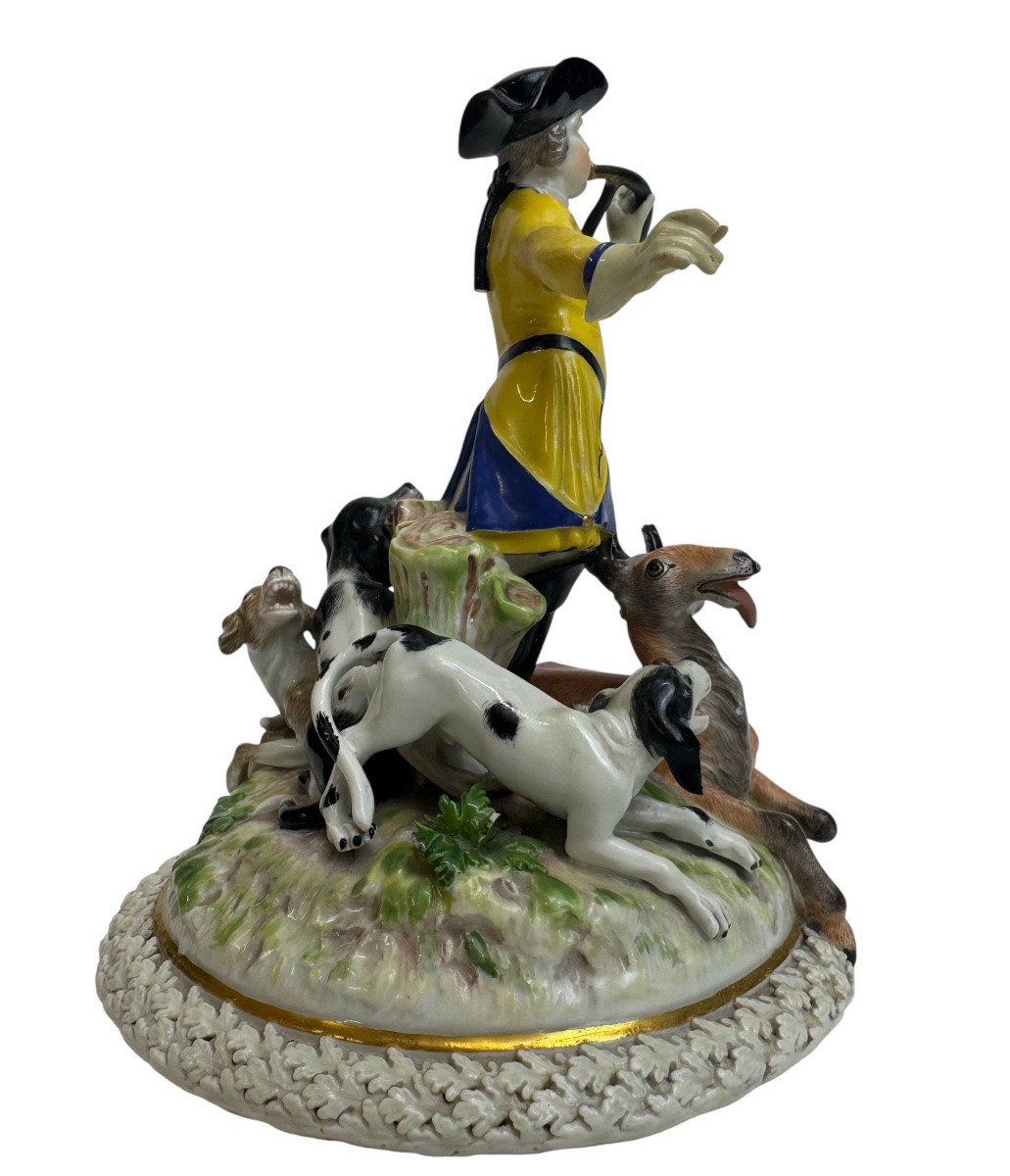 Meissen Porcelain Group - Hunter With Deer And Dogs -photo-3