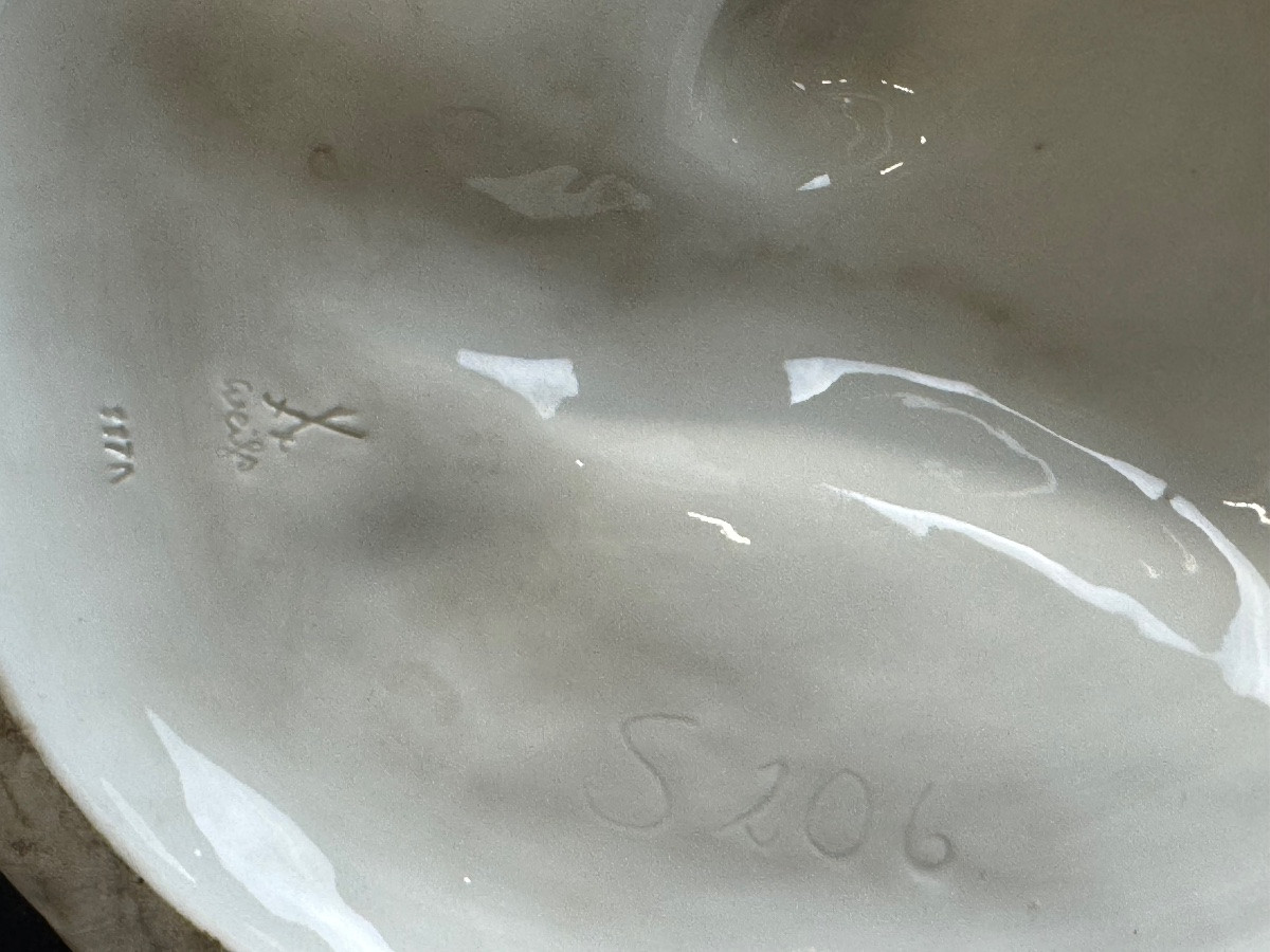Meissen grande figure en porcelaine "Étalon Maestoso"-photo-4