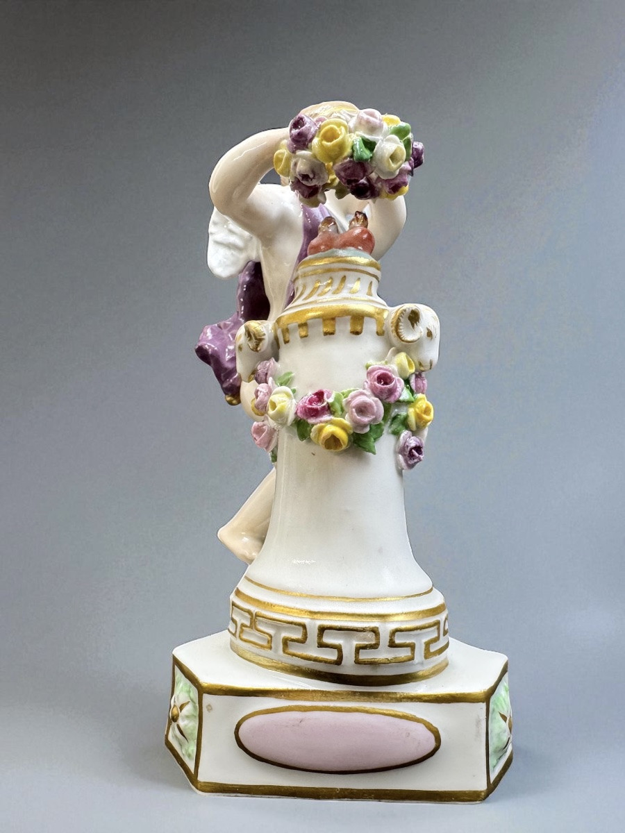 Meissen Figure De Cupidon En Porcelaine "Je les Couronne”-photo-3