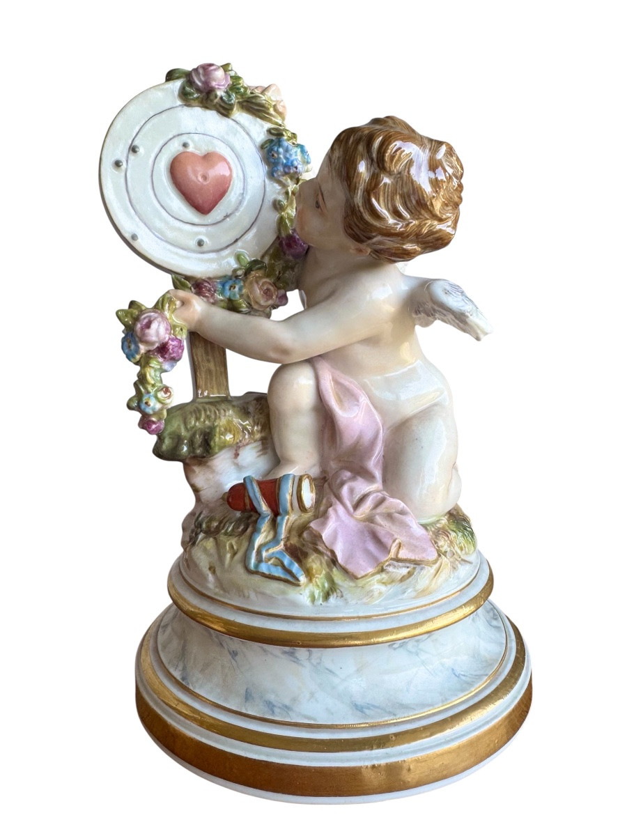 Meissen Porcelain Figure Of Cupid "armor As Winner"-photo-2