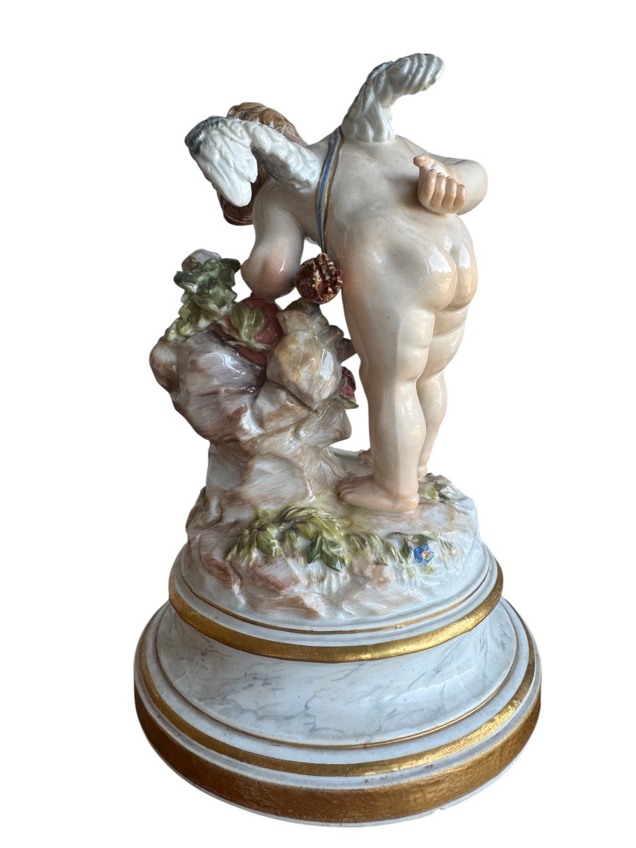 Meissen Porcelain Figure Of Cupid "armor, A Beating Heart"-photo-4