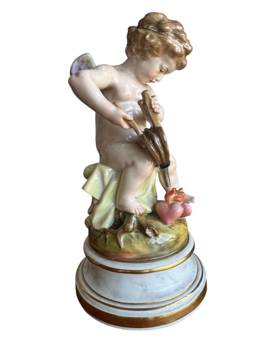 Meissen, Porcelain Figure "cupid, Fanning The Flames Of Two Hearts"-photo-2
