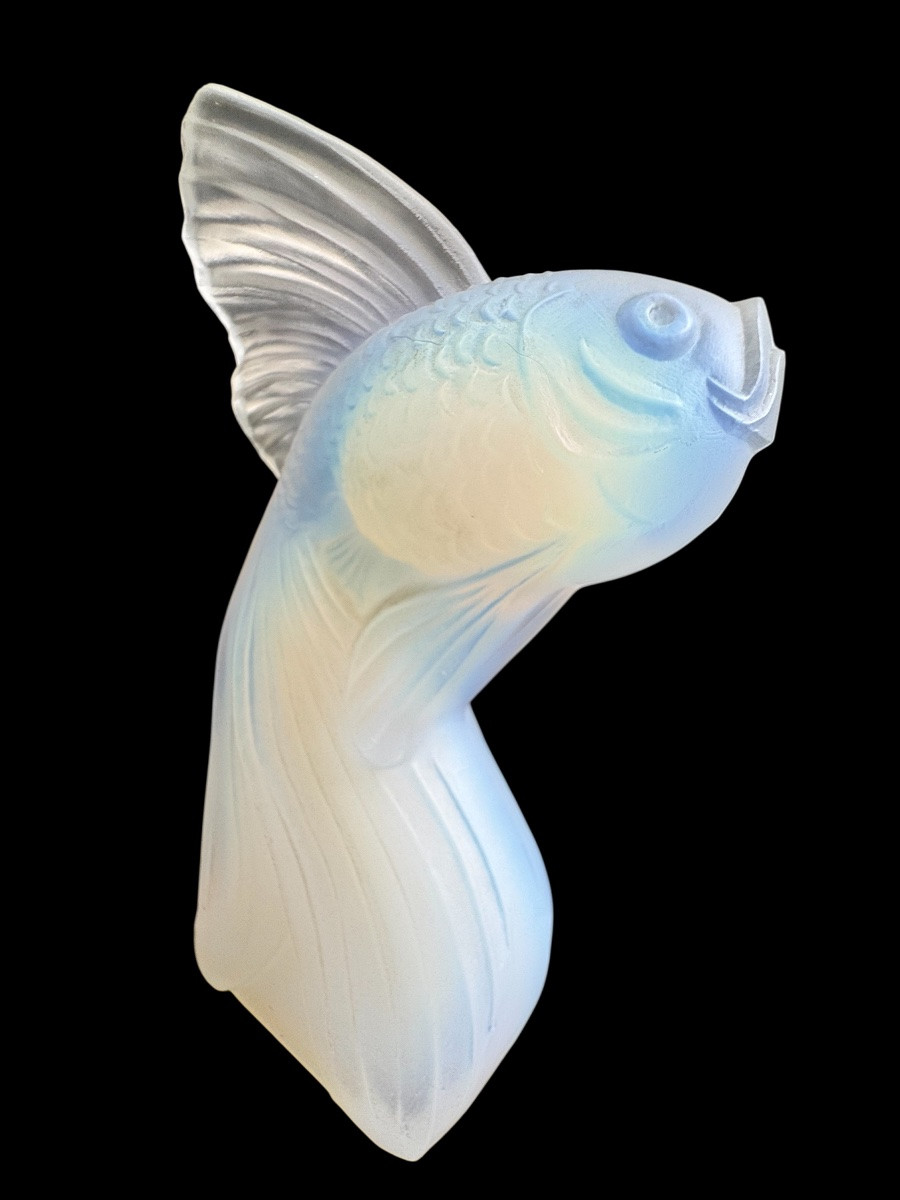 Etling - Opalescent Glass Veiltail Figure-photo-2