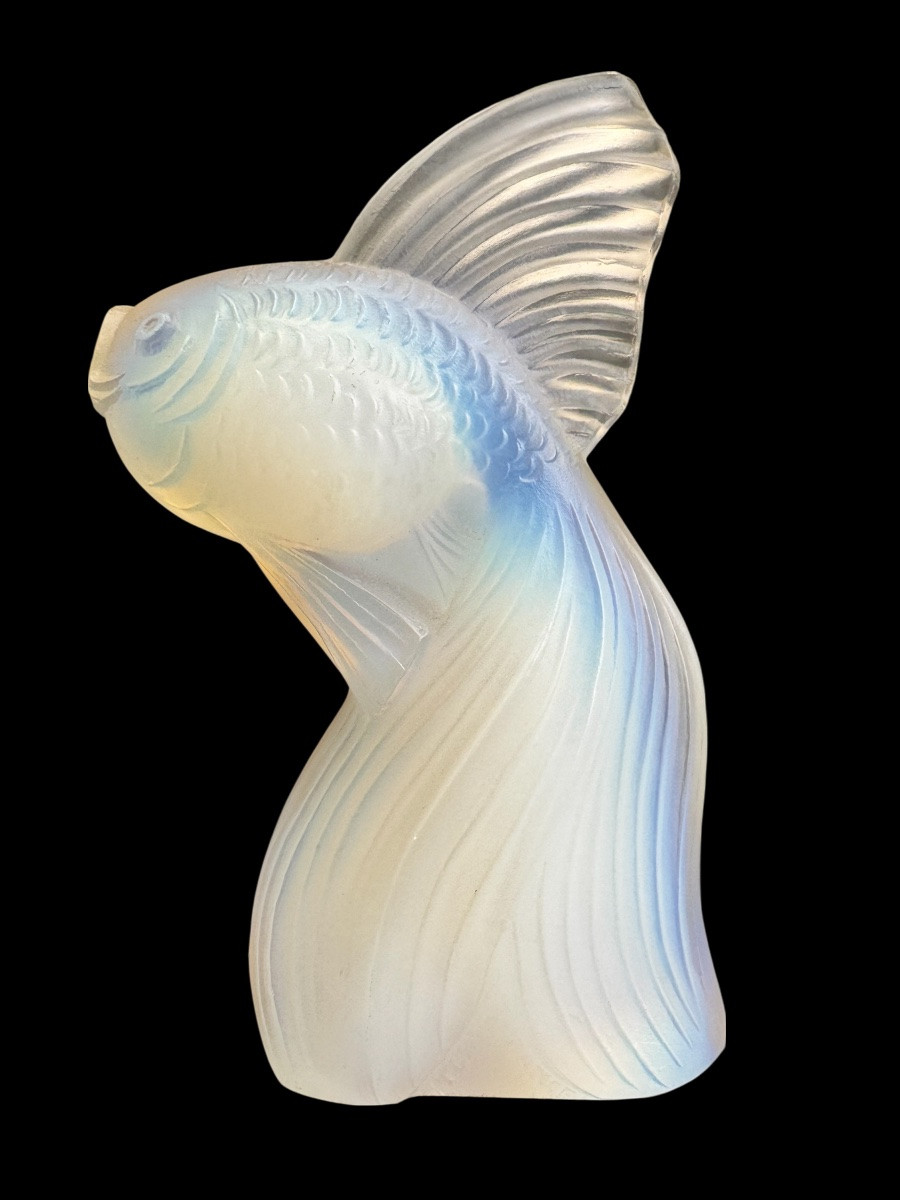 Etling - Opalescent Glass Veiltail Figure-photo-1
