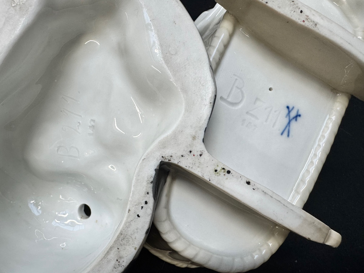  Meissen crée par Philipp Lange - Mère hollandaise au berceau -photo-8