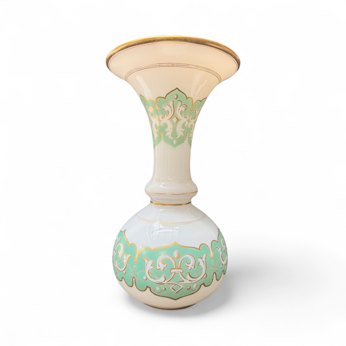 Baccarat - Pair de vases en opaline -photo-4
