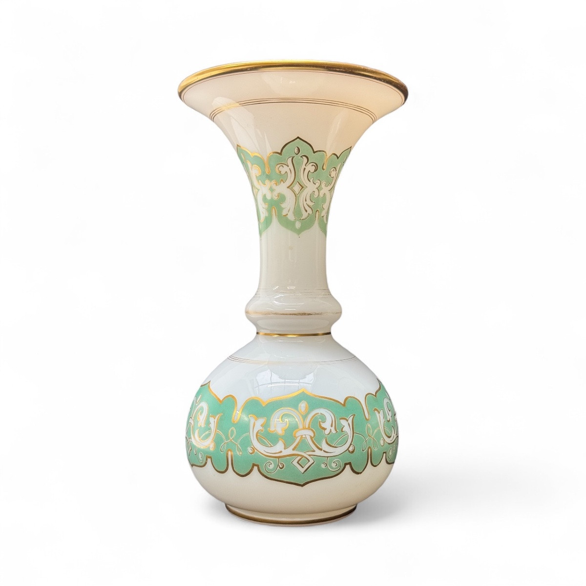 Baccarat - Pair de vases en opaline -photo-3