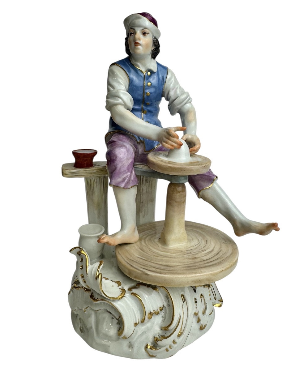 Meissen. Porcelain Figure Potter From The Series Of Artisans