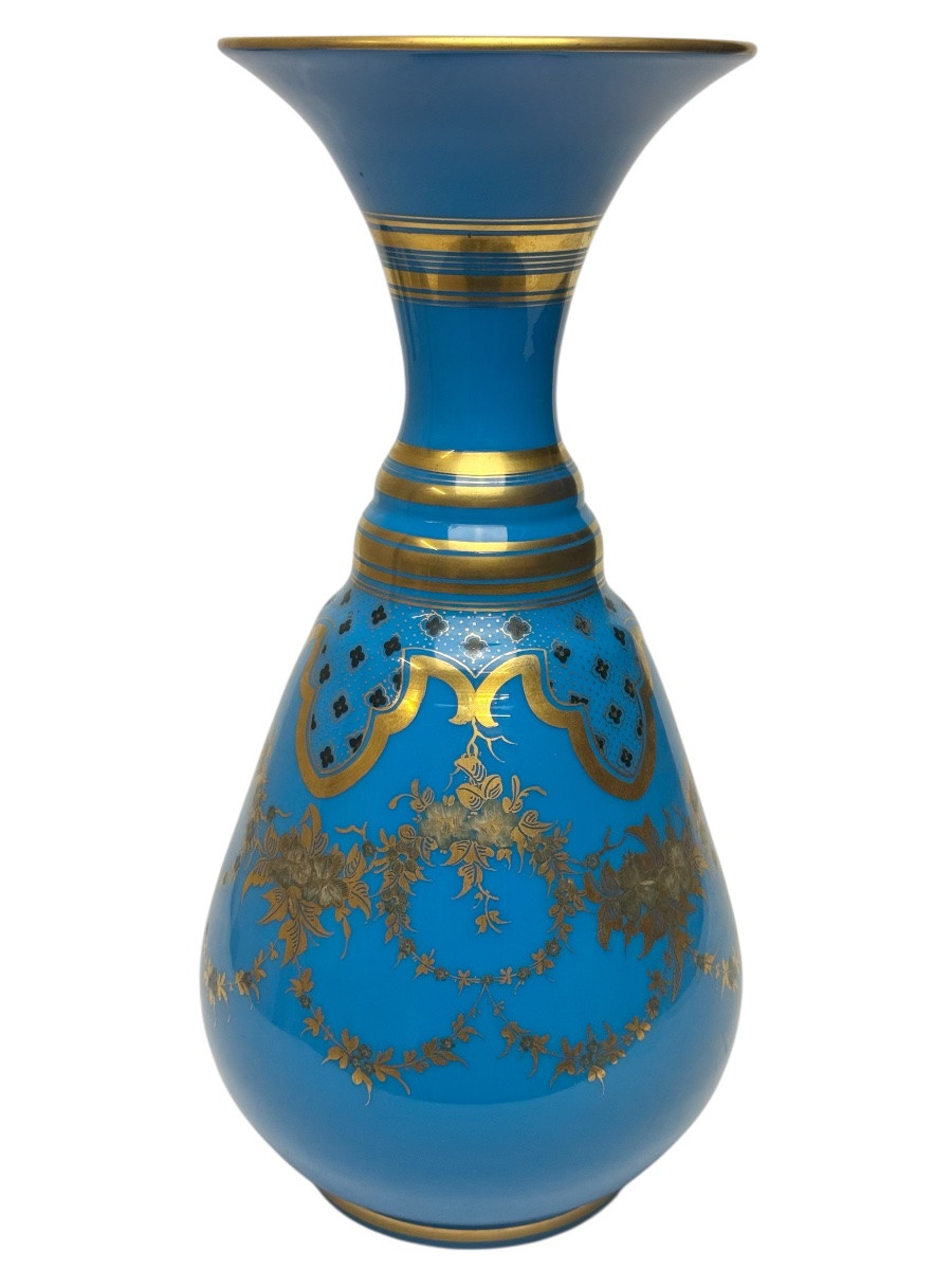 Vase en opaline bleu à décor des guirlandes et arabesques -photo-4