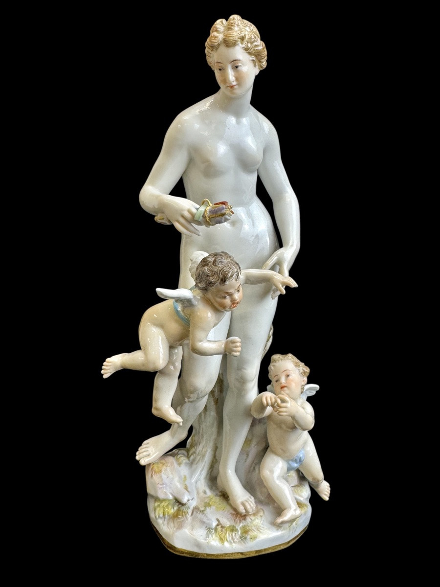 Meissen - Porcelain Group Venus With Cupids-photo-3
