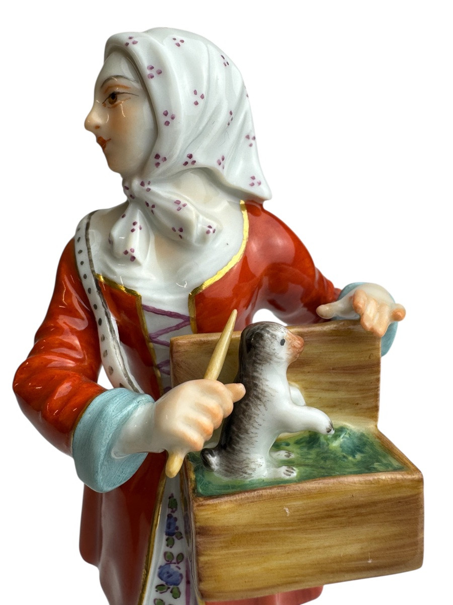 Meissen - The Cries Of Paris, Girl With A Marmot-photo-4