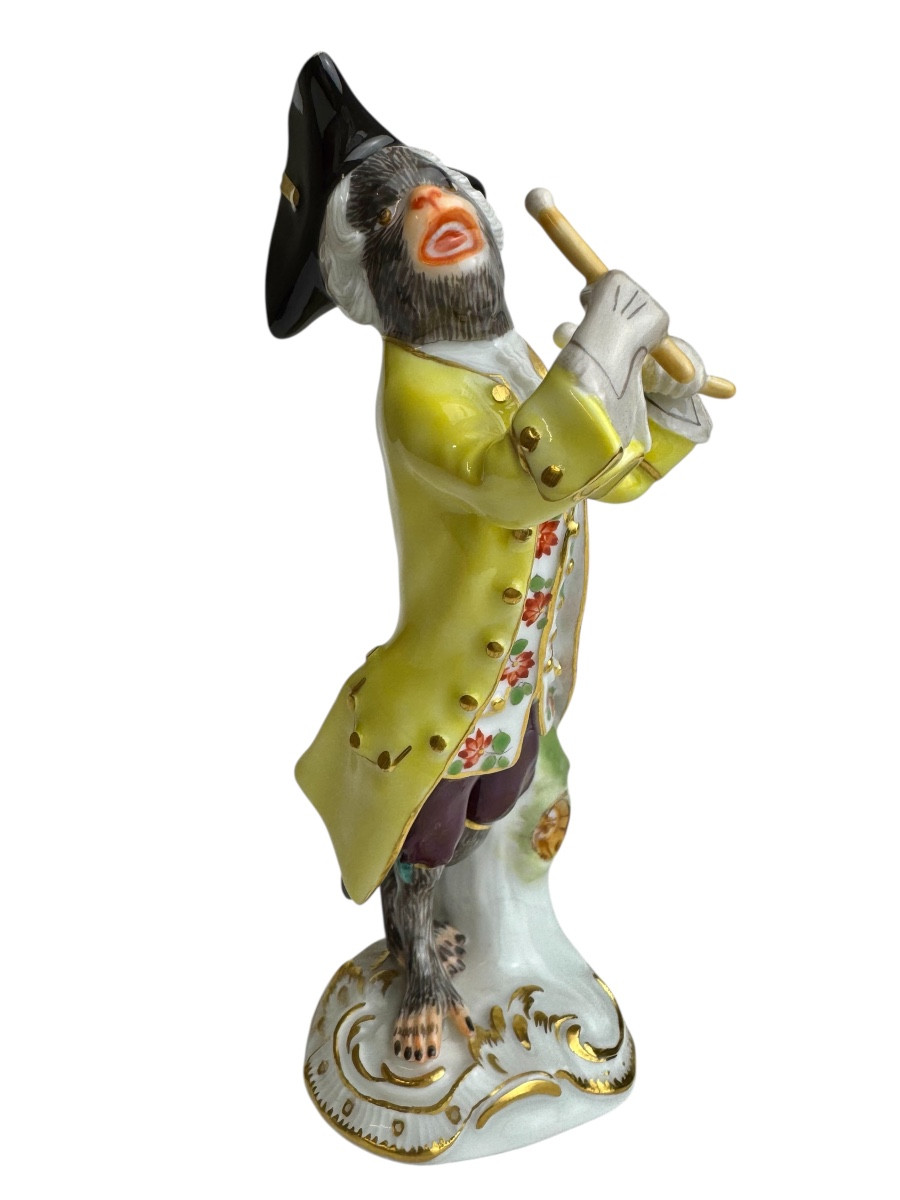 Meissen - Porcelain Figurine Of A Monkey With Chopsticks From The Monkey Orchestra Series