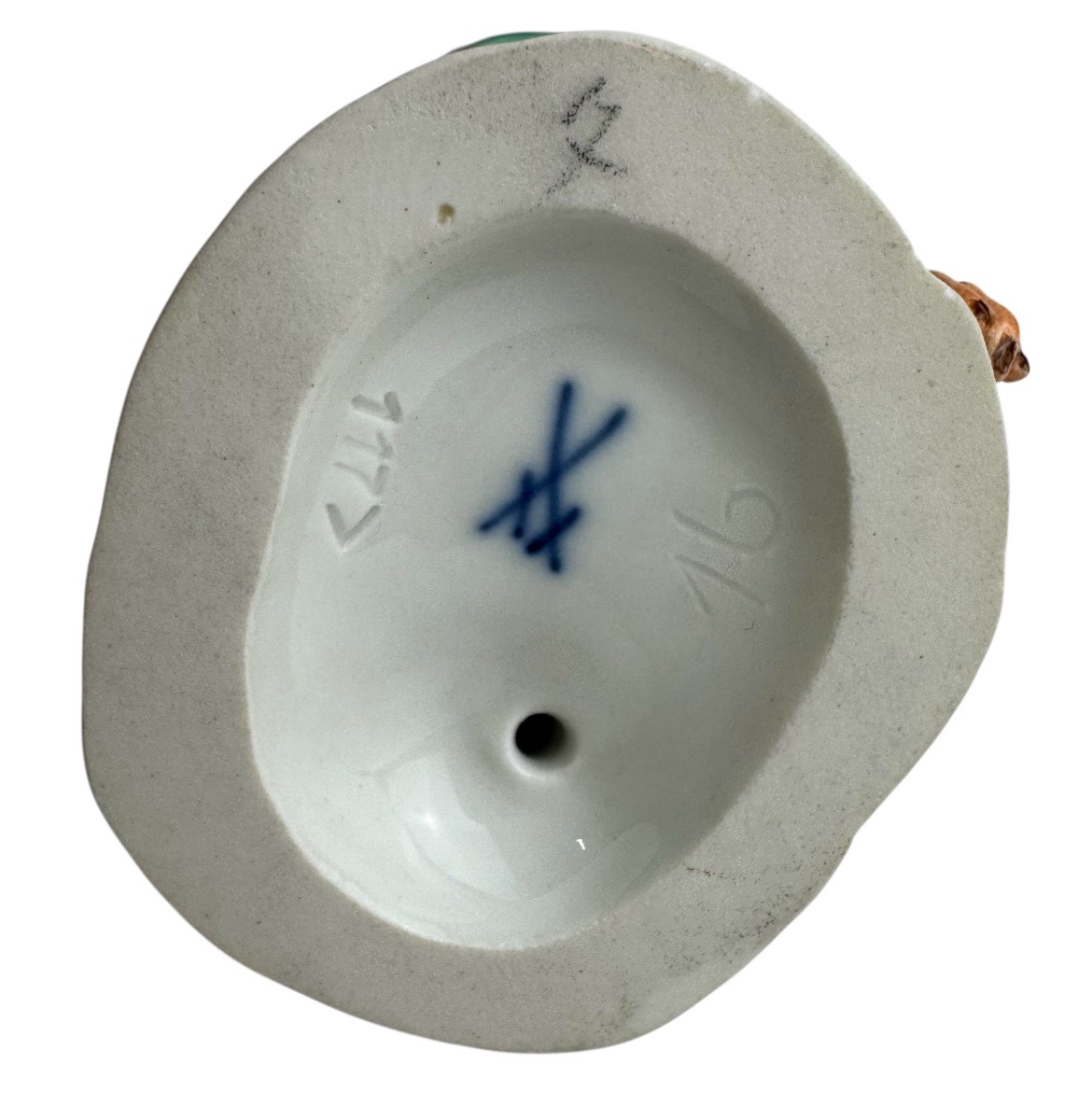 Meissen - Figure en porcelaine d’un singe guitariste de la série l’orchestre de singes-photo-4