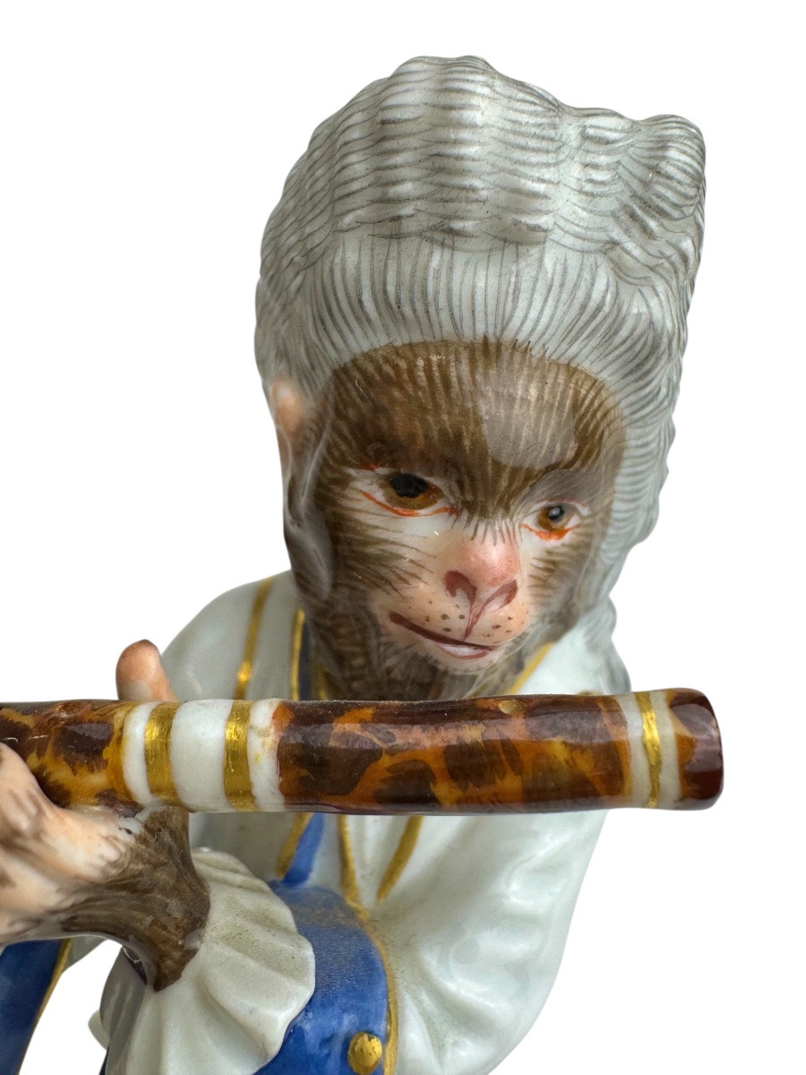 Meissen - Figure en porcelaine d’un singe flûtiste de la série l’orchestre de singes-photo-3
