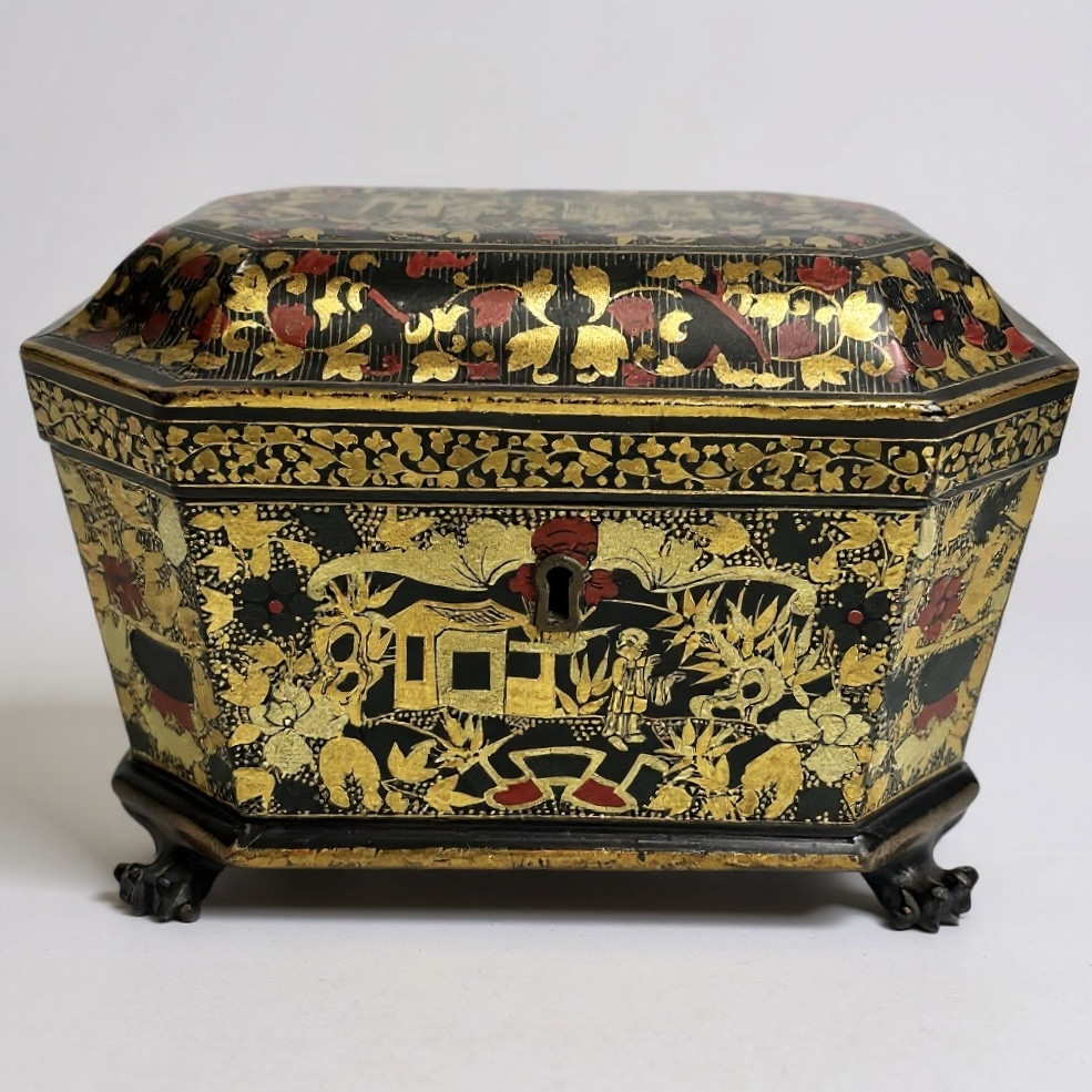 Boîte à thé laquée et décorée, XIX siécle