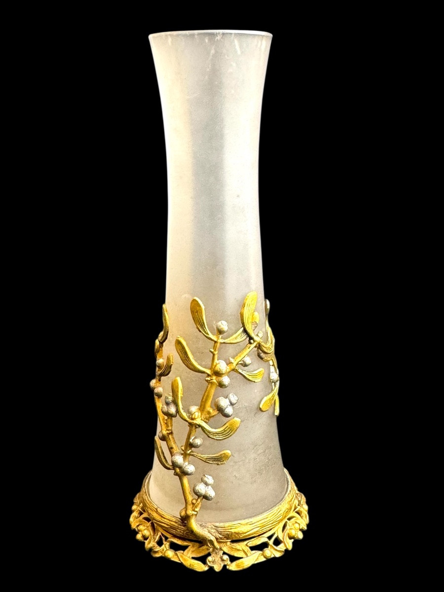 Vase art nouveau, monture en bronze à décor des fleurs de gui -photo-2