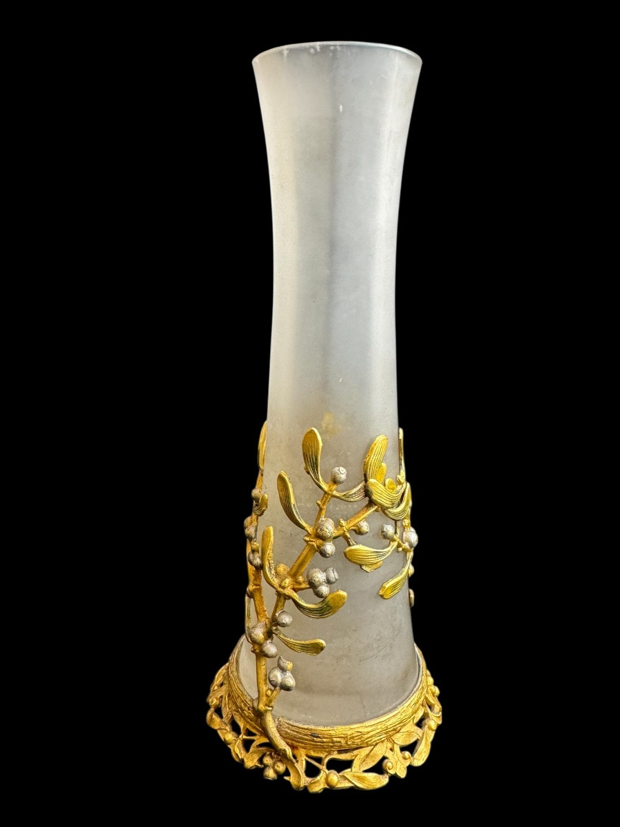 Vase art nouveau, monture en bronze à décor des fleurs de gui -photo-4