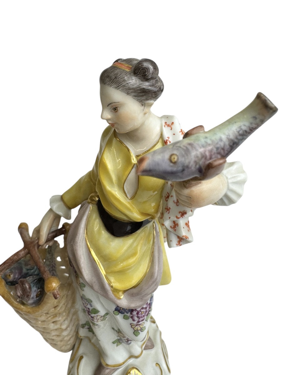 Meissen Porcelain Figurine Of A Japanese Woman With A Fishing Net-photo-4